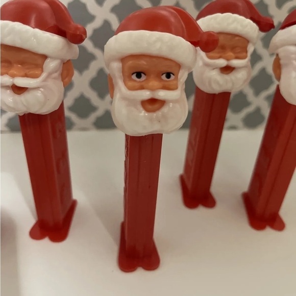 Vintage PEZ Candy Dispenser Collection: Lot of 27 - Picture 12 of 12